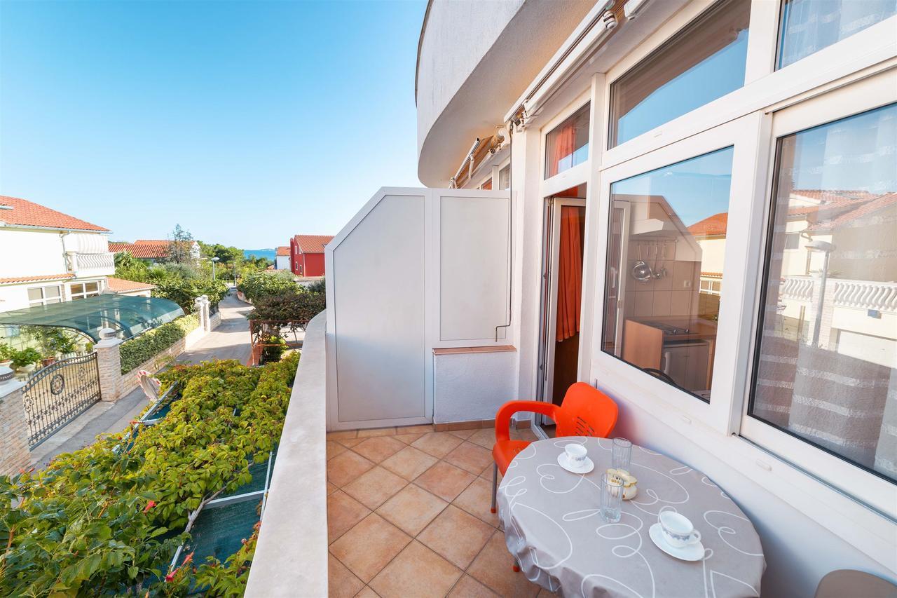 Apartments Zanze Vodice Exterior foto